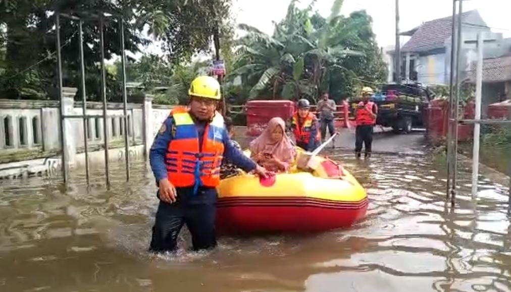 Banjir Melanda