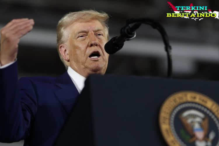 Trump Desak Iran Berdamai atau Hadapi Kehancuran